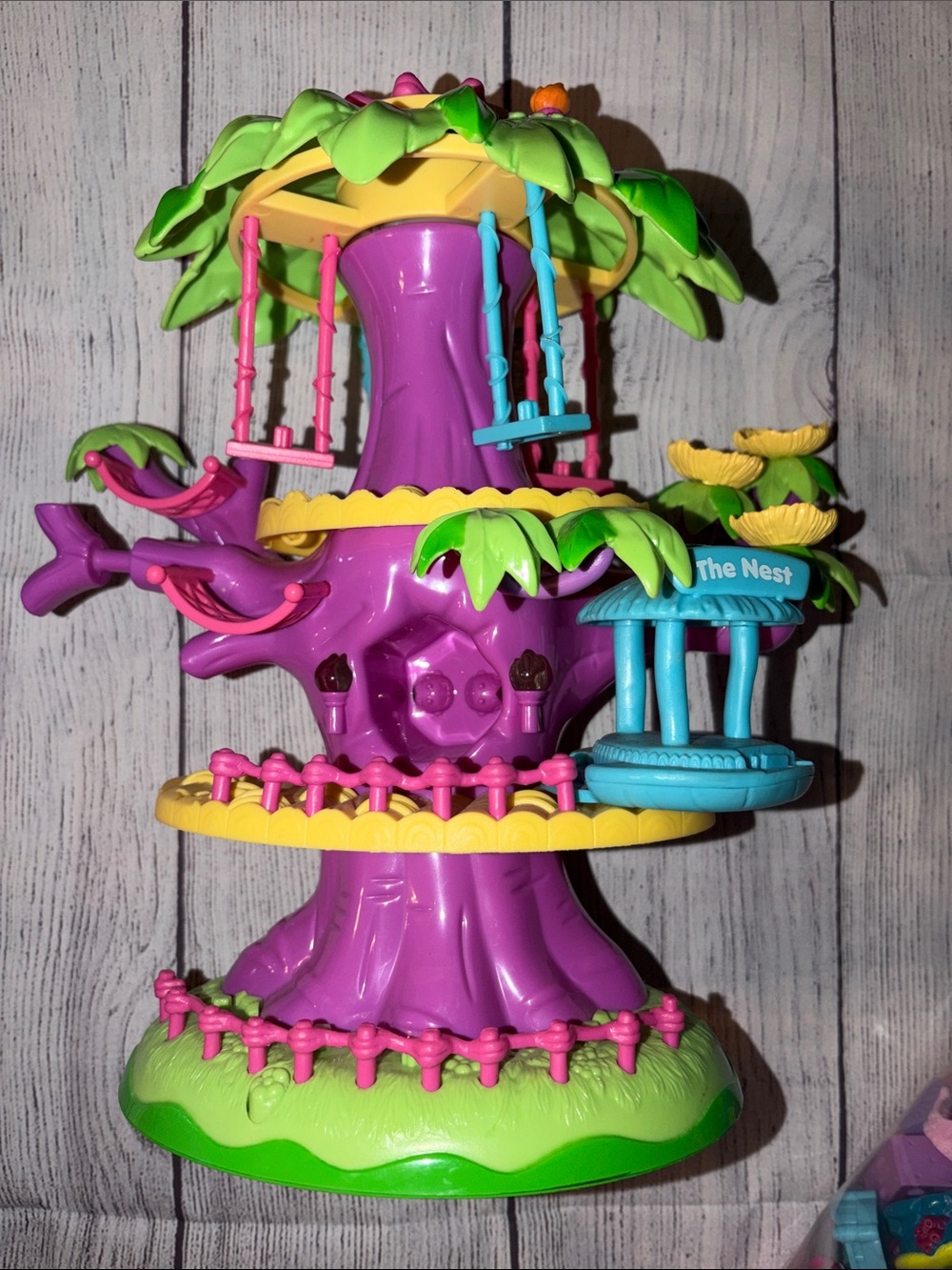 2011 Squinkies Nest Tree House
